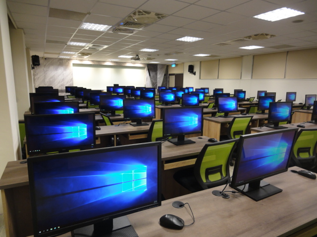 Link to Classroom C 國秀樓2F  K213-1(Open new window)
